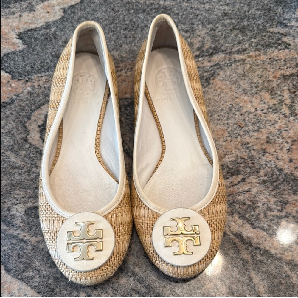 Tory Burch Tan and White Flats with Logo Medallion - Picture 1 of 6